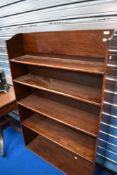 A large early-mid 20th century oak five-tier open bookcase 137cm