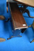 An early 20th Century mahogany drop leaf occasional table