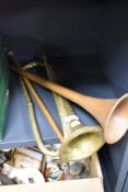 Two vintage horns, one brass the other a copper coaching horn with brass cuff, AF.