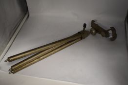 A Vintage tripod to fit Leica camera