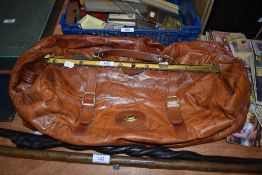 A soft and supple tan leather 'okay Sac' Holdall.