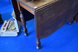 An early to mid 20th Century gateleg dining table