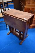 An early 20th Century gateleg occasional table