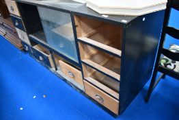 A vintage shop counter, approx. 178 x 59 x 91cm