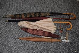 A bundle of vintage parasols (5)