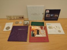 A collection of GB & World Coins, mainly proof or uncirculated, Canada 2006 Year Set, 1967 Centenary