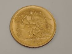 A 1915 George V Gold Half Sovereign, Royal Mint