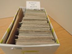 BOX OF APX 750 OLD POSTCARDS, MIXED UK Box with apx 750 postcards with mostly mixed UK, black and