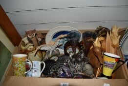 A vintage Cristallin Jannes Chatel France vase, an owl study clock, a Villeroy & Boch 'Naif