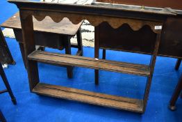 A period oak wall delft rack of nice proportions