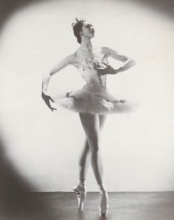 Ballet Ephemera, Gold Coins, Silver, Jewellery & Spirits
