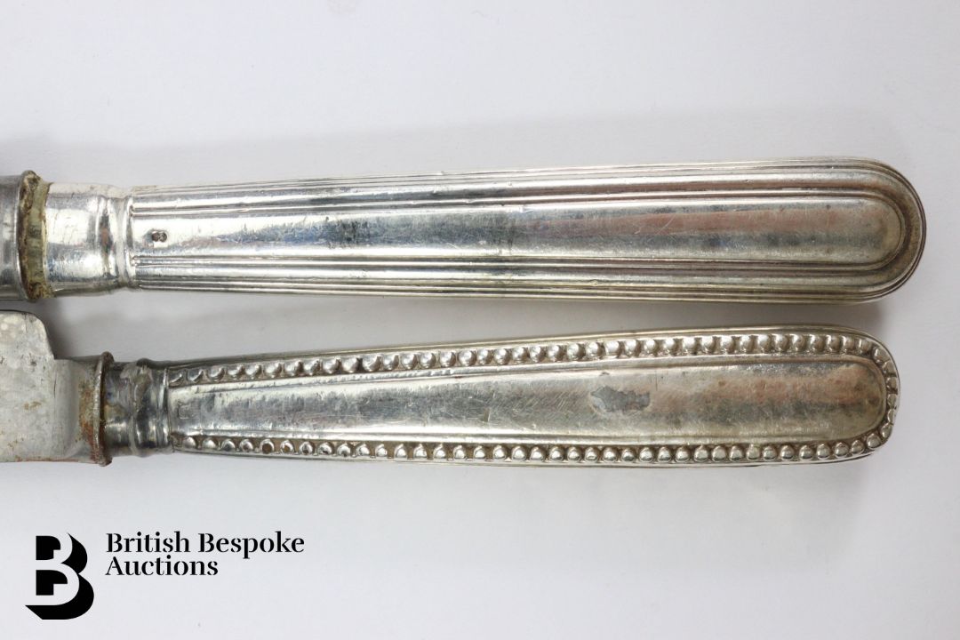 Twelve Silver Handled Knives - Image 8 of 8