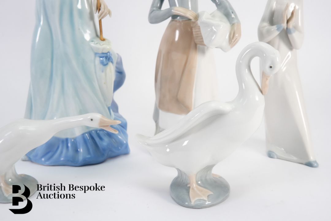Collection of Nao, Lladro and Tengra Figurines - Image 5 of 6