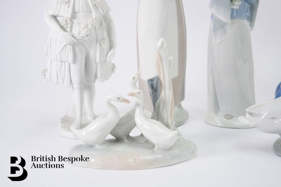 Collection of Nao, Lladro and Tengra Figurines - Image 6 of 6
