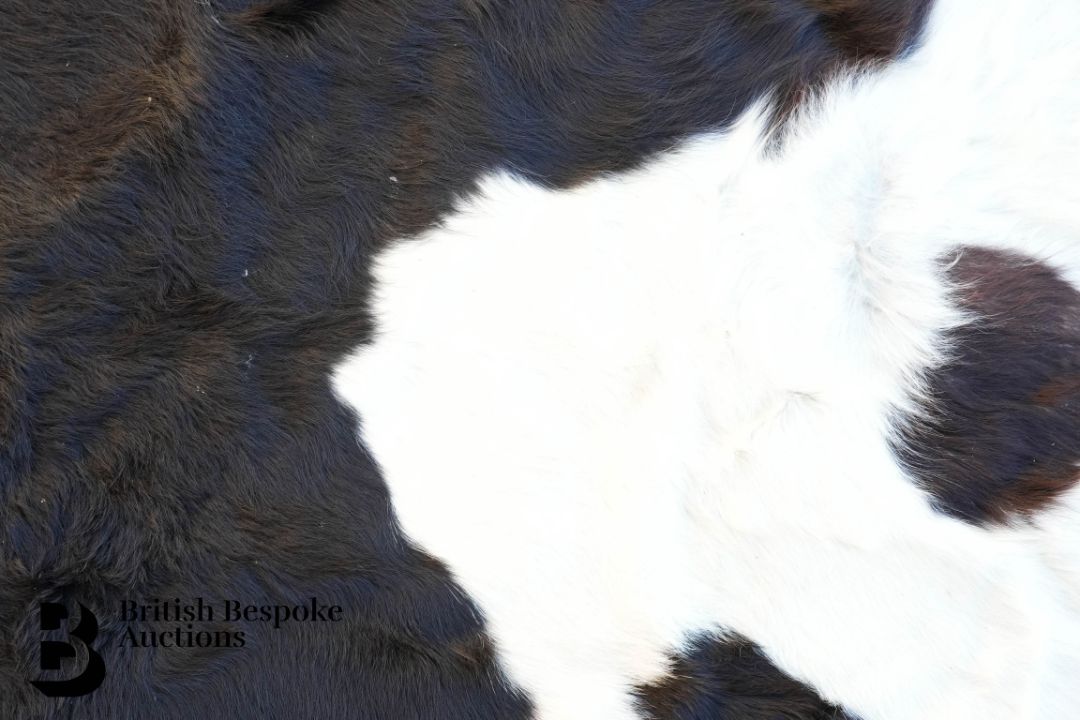 Large Holstein Cow Hide - Image 3 of 4