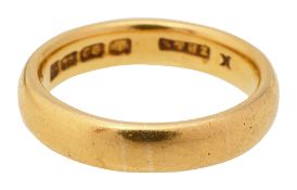 A 22ct yellow gold wedding band