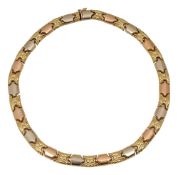 A two toned flexible link necklace