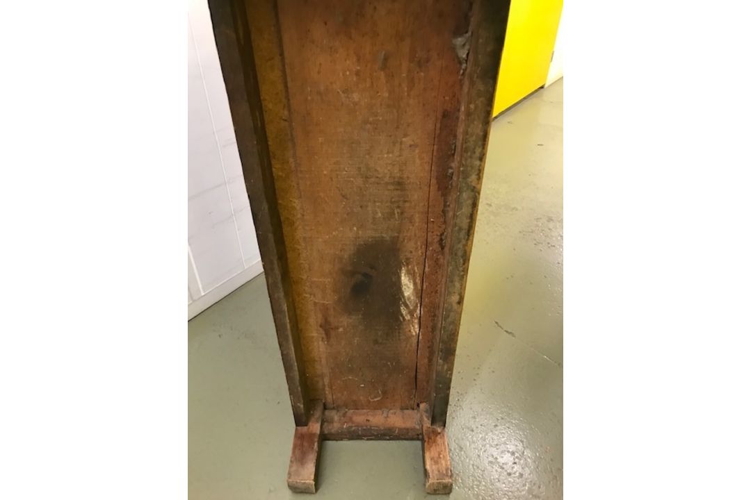A small walnut box seat settle, Continental - Image 2 of 5