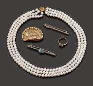 A small collection of jewellery