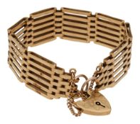 A 9ct gold gate bracelet