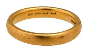 A 22ct gold wedding band