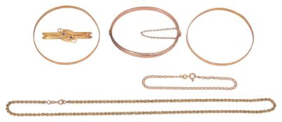 A group of assorted jewellery