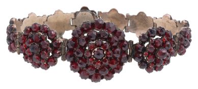 A mid/late 19th century garnet-set flexible link bracelet