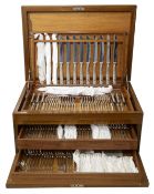 A De Montfort Cutlery teak cased 12 setting canteen of EPNS Kings pattern