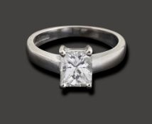 A diamond single stone ring