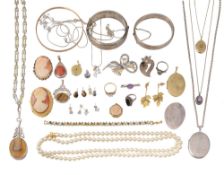 A collection of costume jewellery