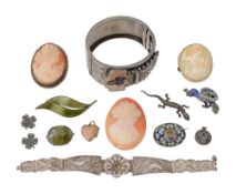 A collection of costume jewellery
