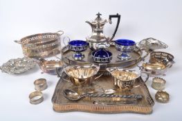 ASSORTMENT OF 20TH CENTURY SILVER PLATED ITEMS