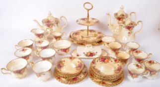ROYAL DOULTON - OLD COUNTRY ROSES - CHINA TEA SERVICE