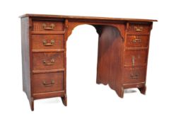 VICTORIAN 19TH CENTURY ARTS & CRAFTS OAK DESK