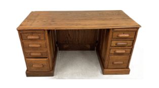 VINTAGE 20TH CENTURY GOLDEN OAK PEDESTAL DESK