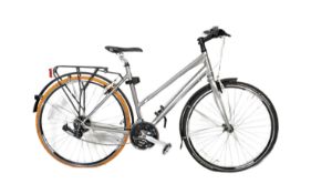 TREK LADIES MOUNTAIN BIKE IN SILVER COLOURWAY