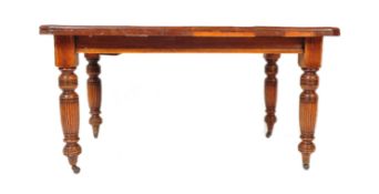 VICTORIAN 19TH CENTURY VICTORIAN FARMHOUSE DINING TABLE