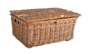 LARGE VINTAGE 20TH CENTURY WICKER PICNIC BASKET