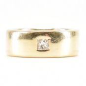 HALLMARKED 9CT GOLD DIAMOND SOLITAIRE RING