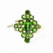 HALLMARKED 9CT GOLD & GREEN STONE CLUSTER RING