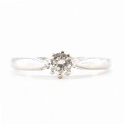 HALLMARKED 950 PLATINUM & DIAMOND SOLITAIRE RING