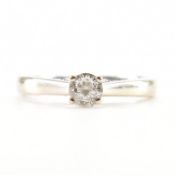 18CT WHITE GOLD & DIAMOND ENGAGEMENT RING