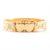 HALLMARKED 18CT GOLD TWIN HEART RING
