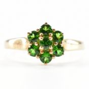 HALLMARKED 9CT GOLD & GREEN STONE CLUSTER RING