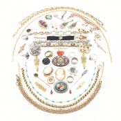 ASSORTED COLLECTION OF ANTIQUE & LATER JEWELLERY