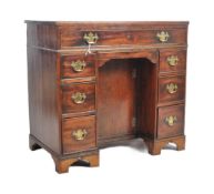 18TH CENTURY GEORGE III MAHOGANY KNEE HOLE DESK