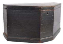 18TH CENTURY GEORGE III MILITARY TRICORN HAT BOX