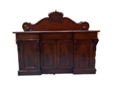 19TH CENTURY VICTORIAN MAHOGANY CHIFFONIER / SIDEBOARD