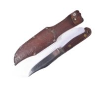 20TH CENTURY VINTAGE HUNTING KNIFE