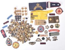 COLLECTION OF ASSORTED BRITISH MILITARY UNIFORM BUTTONS & CLOTH PATCHES